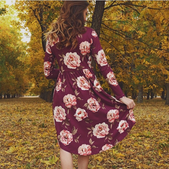 Floral Burgundy midi dress with pockets - Picture 2 of 6